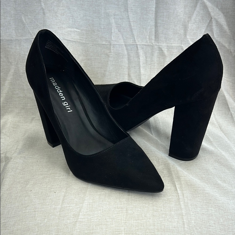 Madden Girl Black Suede Pumps